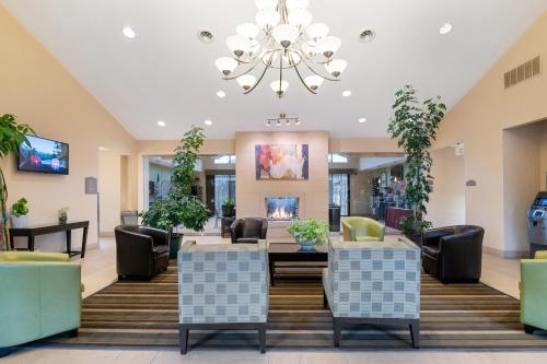 Előcsarnok, Antioch Hotel & Suites in Antioch (TN)