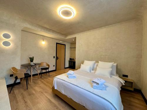 AthensOwl - image 13