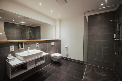 Hotel Lindenhof - image 11