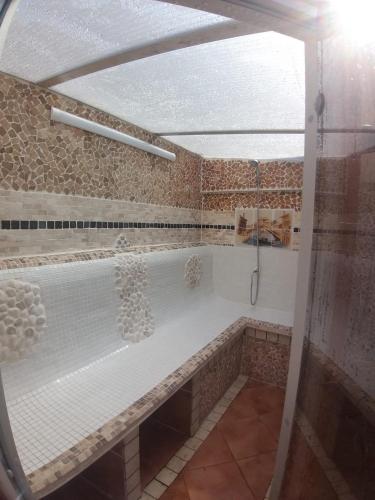 Espacio con piscina, SPA, barbacoa