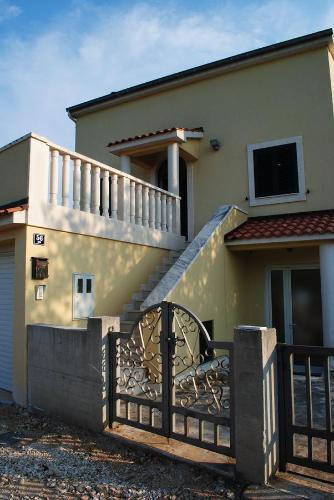 Apartment Azure, Rogoznica (photo 3)
