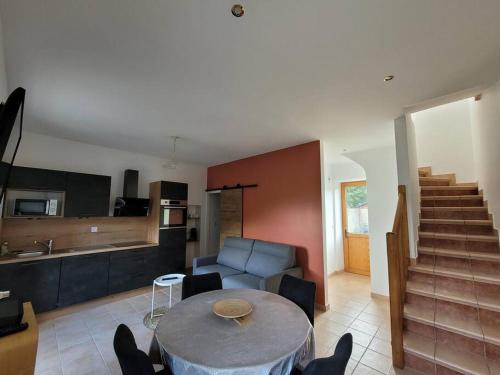 virtuve, Logement 2 à 4 pers - moulin (Logement 2 a 4 pers - moulin) in Moncontour