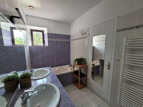 Vannas istaba, Logement 2 à 4 pers - moulin (Logement 2 a 4 pers - moulin) in Moncontour