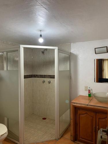 3 bedrooms, 6 beds
