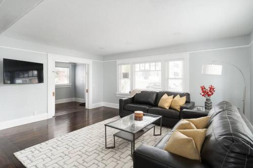 Bankers Hill Chic Roomy Home Near Airport in San Diego, USA