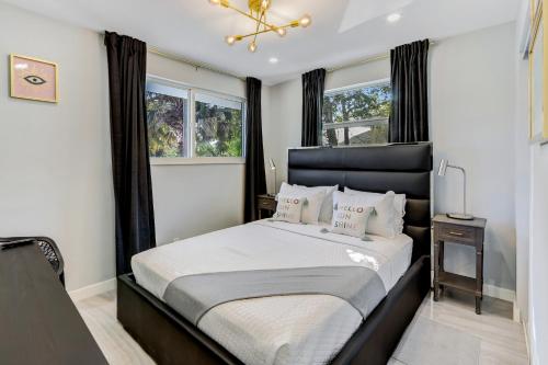 Renovated professional design, grill lake view! in Hallandale Beach, USA