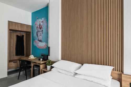 The Q Hotel - image 10