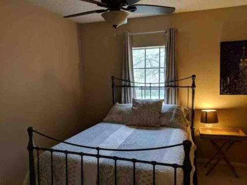 3 bedroom home- Cypress, Luxury Beds in Houston, USA
