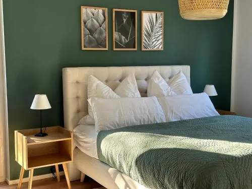 Ferienwohnung-Parkplatz-Balkon-Küche-SmartTV-Waschtrockner in Erlangen, Deutschland