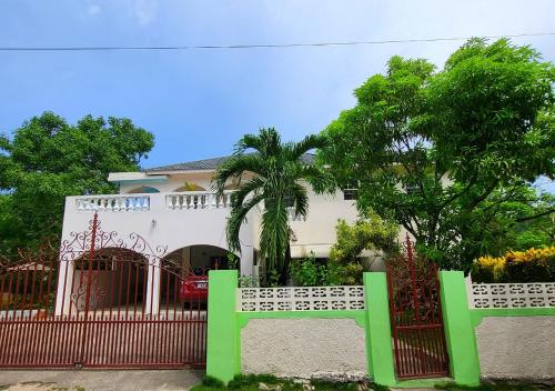 . Green's Palace Jamaica