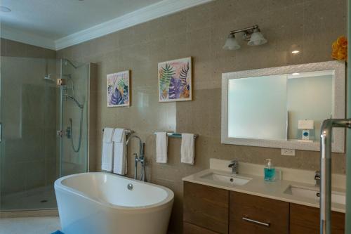 Destiny ~ Marina Villa in Saint Ann's Bay