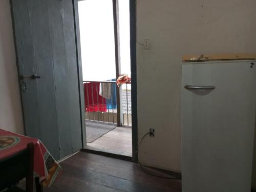 Single Room image 2