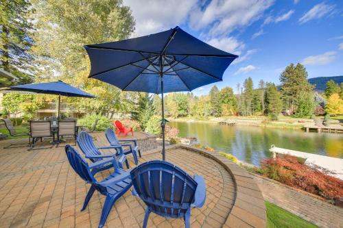 . Expansive Waterfront Escape w/ Kayaks + SUPs!