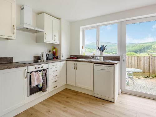 3 Tyn Y Mynydd - image 2
