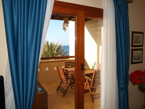 شرفة/ تراس, Mylos Hotel Apartments in بلاتانياس