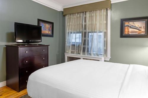 Best Western Plus Hospitality House Suites