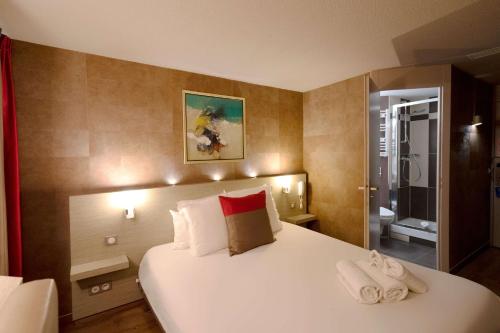 1 queen bed