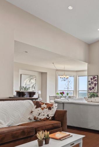 Seaview Executive Home in Ladysmith, Canada
