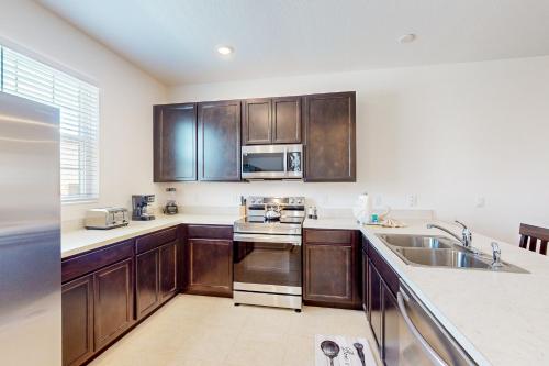 Magwins Villa @ 246 in Davenport, USA