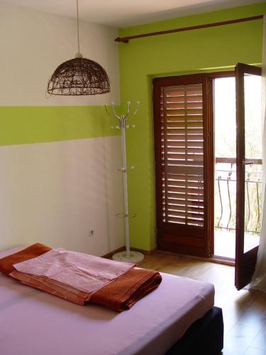 One-Bedroom Apartment with Balcony image 5