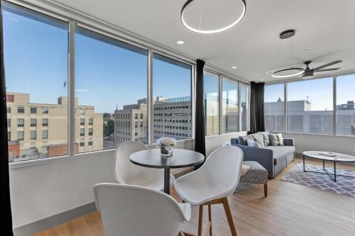 175 LEX - Walkable Downtown Lexington & Rupp Arena - Full Condos in Központi Belváros