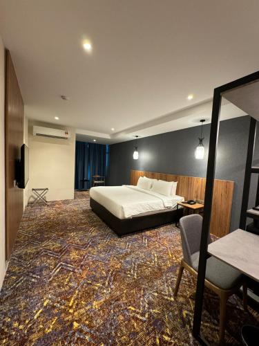 room detail thumbnail 0