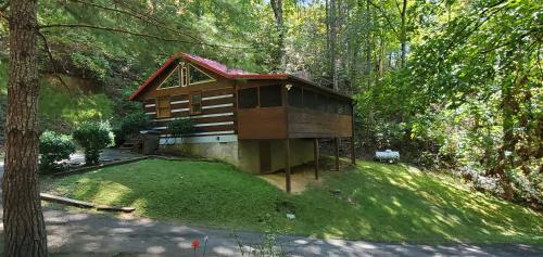The Robins Nest with hot tub in Pigeon Forge, USA