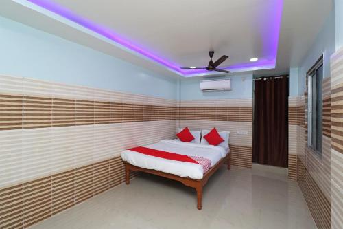 Super OYO Gayatri Holiday Home