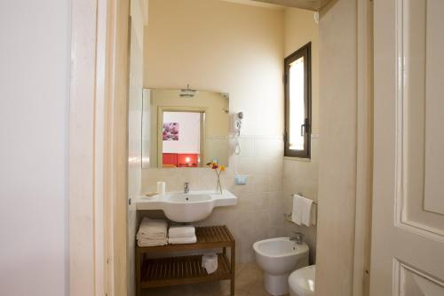 Apartment with Balcony image 4