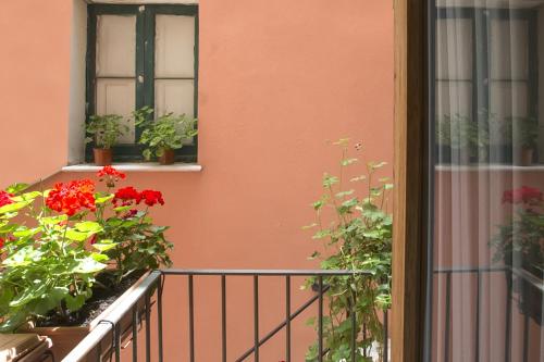 Apartment with Balcony image 2
