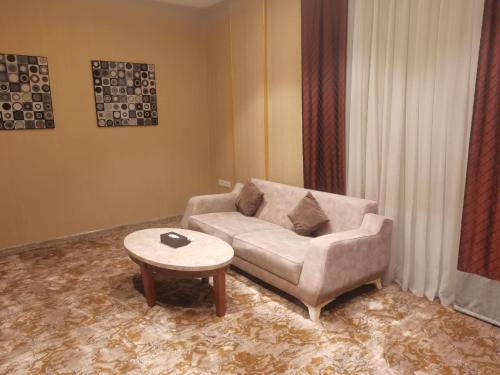 บริการและสิ่งอำนวยความสะดวก, فندق دان البلاتيني in อัล อาริดห์