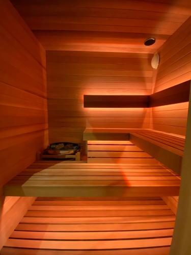 Sauna, Montaillon Chambres d'Hôtes (Montaillon Chambres d'Hotes) in Thorigné (Aquitaine)