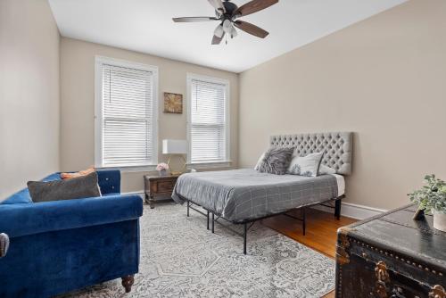 Cozy Historic Forest Park Entire Home @The Grove in Tower Grove, USA