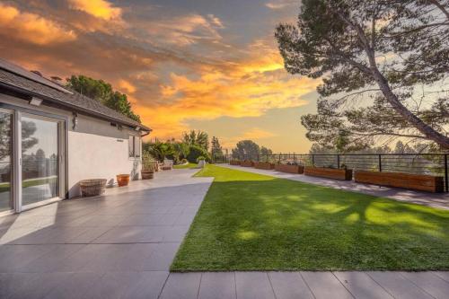 ৎ୭Hills Viewৎ୭ Pool Jacuzi &More in Los Angeles, USA