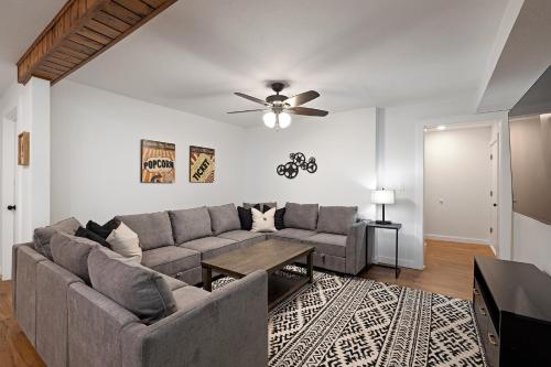 The Lofts on Indian Point - Near Silver Dollar City