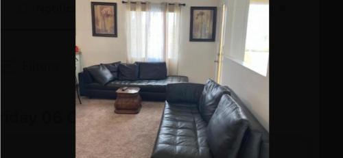 Lake Balboa 3 bedroom Cozy stay ! in Los Angeles, USA