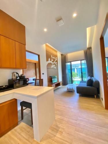 Kitchen, Tajh Pool Villas near Chaithararam Temple (Wat Chalong)