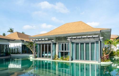 View, Tajh Pool Villas near Chaithararam Temple (Wat Chalong)