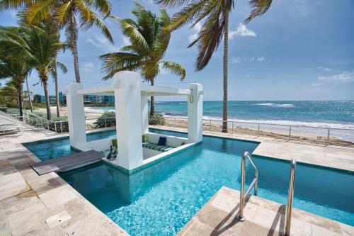 Oceanfront 5-Stars Starfish Villa, Dawn Beach, Private Pool, Secured, Concierge