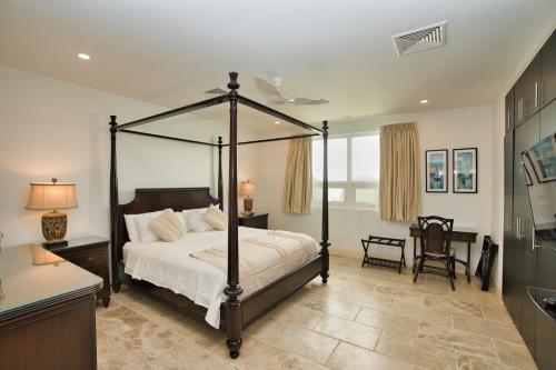 Oceanfront 5-Stars Starfish Villa, Dawn Beach, Private Pool, Secured, Concierge