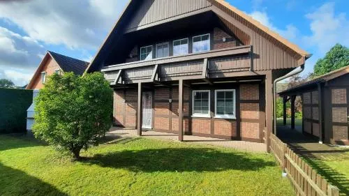 Ferienhaus Wilhelmine Usedom Ferienwohnungen mit Garten & Grill in Mölschow, Deutschland