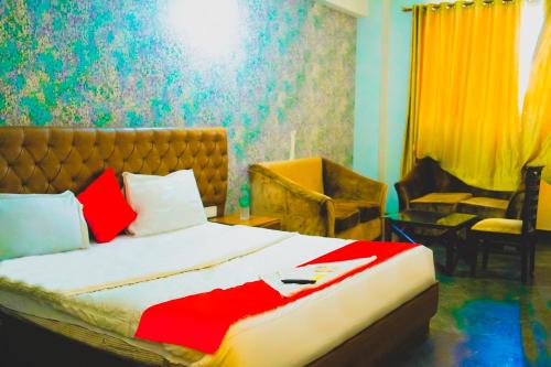 Premium Rooms In Jangpura Bhogal Near Nizamuddin Railway Station