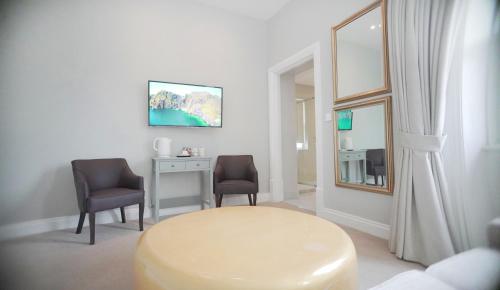 The Chatsworth Hotel - image 7