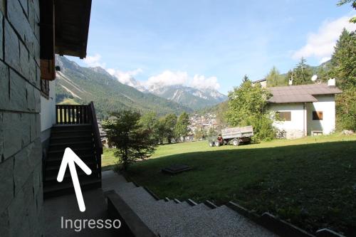 Vista mozzafiato sulle Dolomiti Friulane in Forni Di Sopra