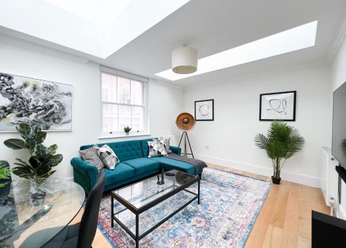 Museum St Central Soho Townhouse