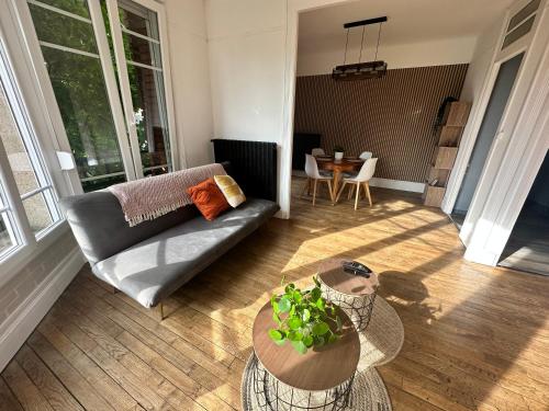 Appartement lumineux et spacieux - Location saisonnière - Charleville-Mézières