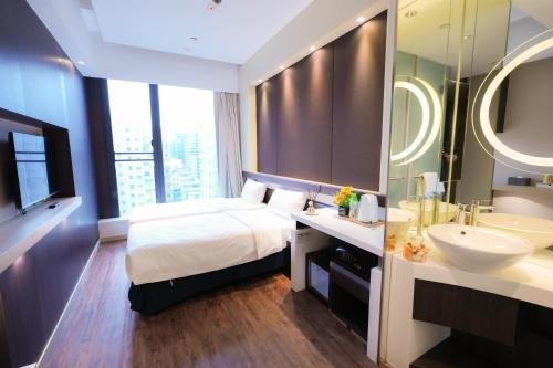 room detail thumbnail 0