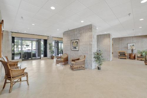 South Seas Tower 3-603 - image 2