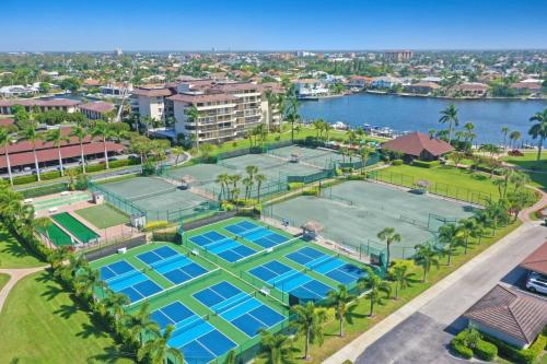 South Seas Tower 3-712 - image 37