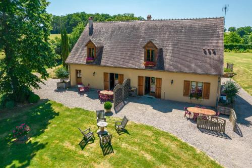 Skats, Gîte avec vue imprenable (Gite avec vue imprenable) in Sarzay